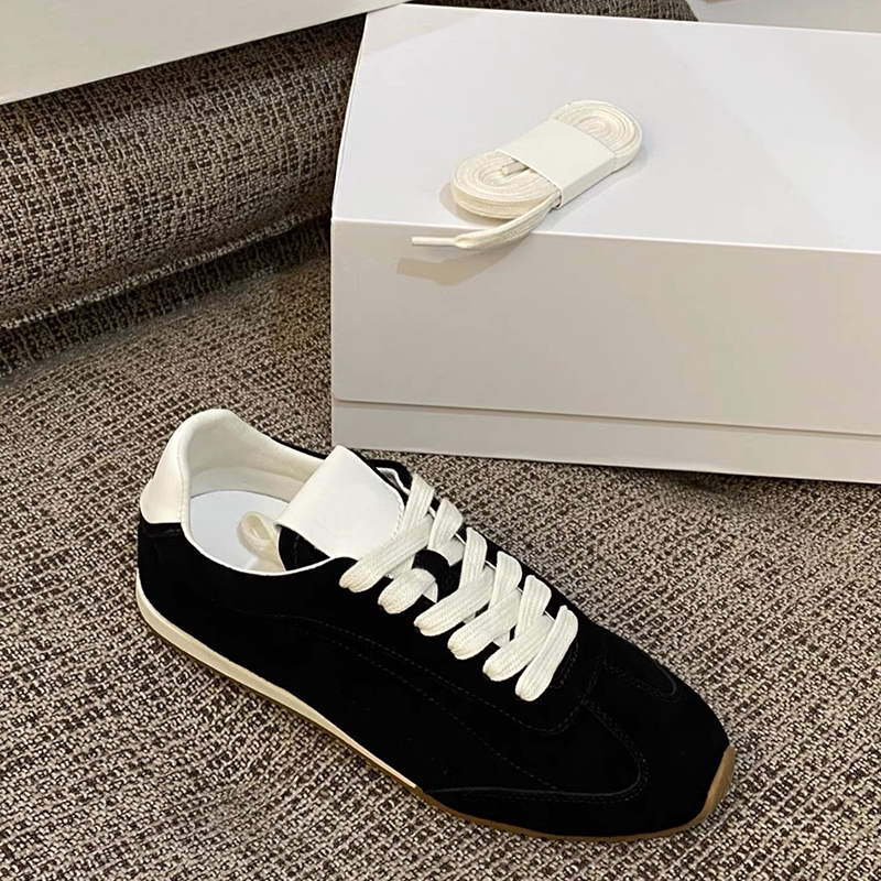 Unisex Womens casual shoes Gen - огляд і ціна Leather Sneaker Care Kit